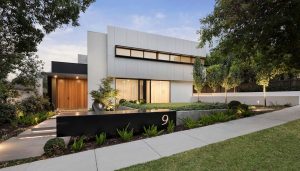 modern-house-exterior-2021-08-27-19-27-31-utc.jpg